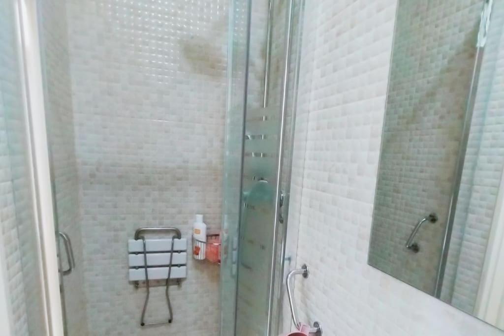Best Location 2 Bed2 Bath W/Lift In Town! Gibraltar Eksteriør bilde
