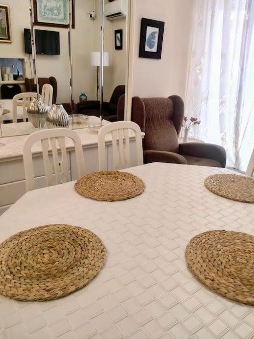 Best Location 2 Bed2 Bath W/Lift In Town! Gibraltar Eksteriør bilde