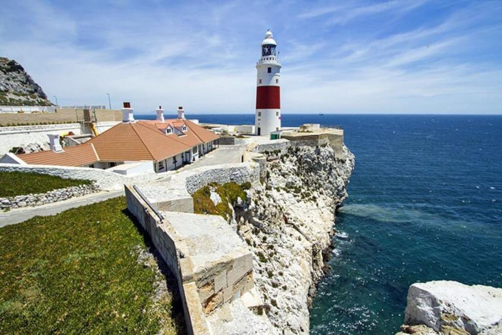 Best Location 2 Bed2 Bath W/Lift In Town! Gibraltar Eksteriør bilde